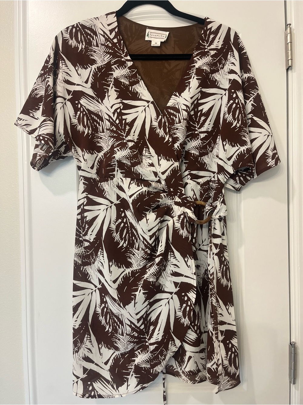 Love Riche Brown & White Tropical Print Wrap Dress V Neckline Short Sleeves MED